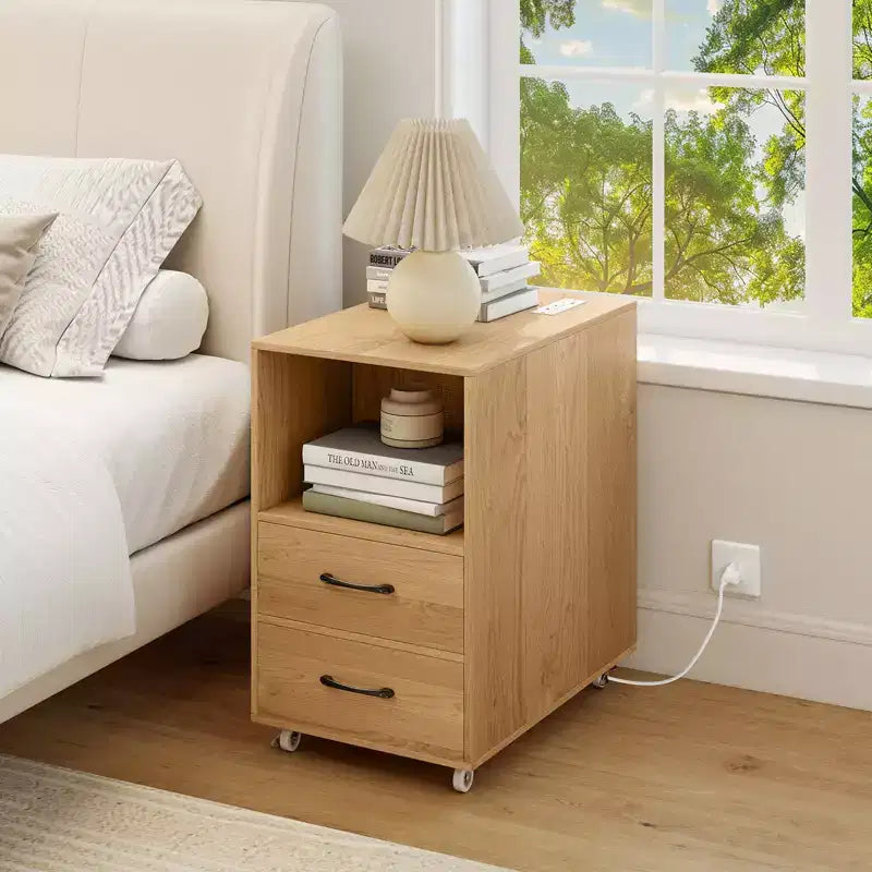 Costway Table d'appoint avec station de recharge intégrée, ports USB et prises, 2 tiroirs et 3 étagères, naturel