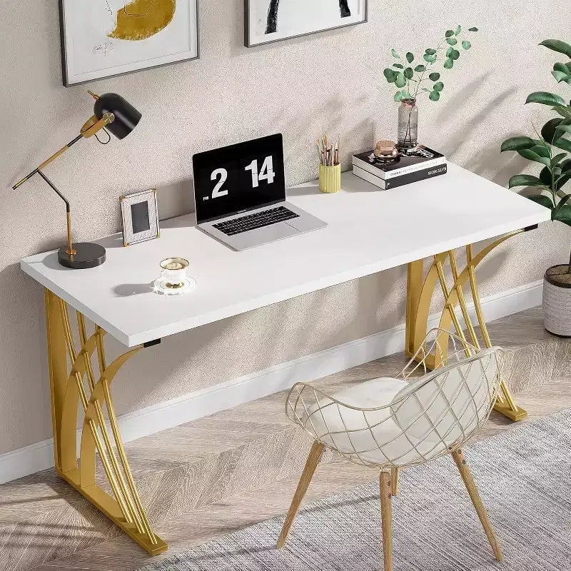Grand bureau d'ordinateur moderne Lantine de 55 pouces, table de maquillage et pour ordinateur portable de luxe blanche et dorée avec cadre épais pour la maison et le bureau
