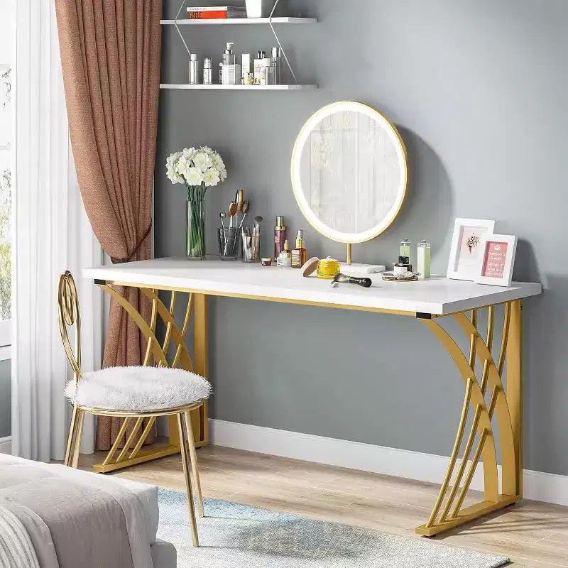 Grand bureau d'ordinateur moderne Lantine de 55 pouces, table de maquillage et pour ordinateur portable de luxe blanche et dorée avec cadre épais pour la maison et le bureau