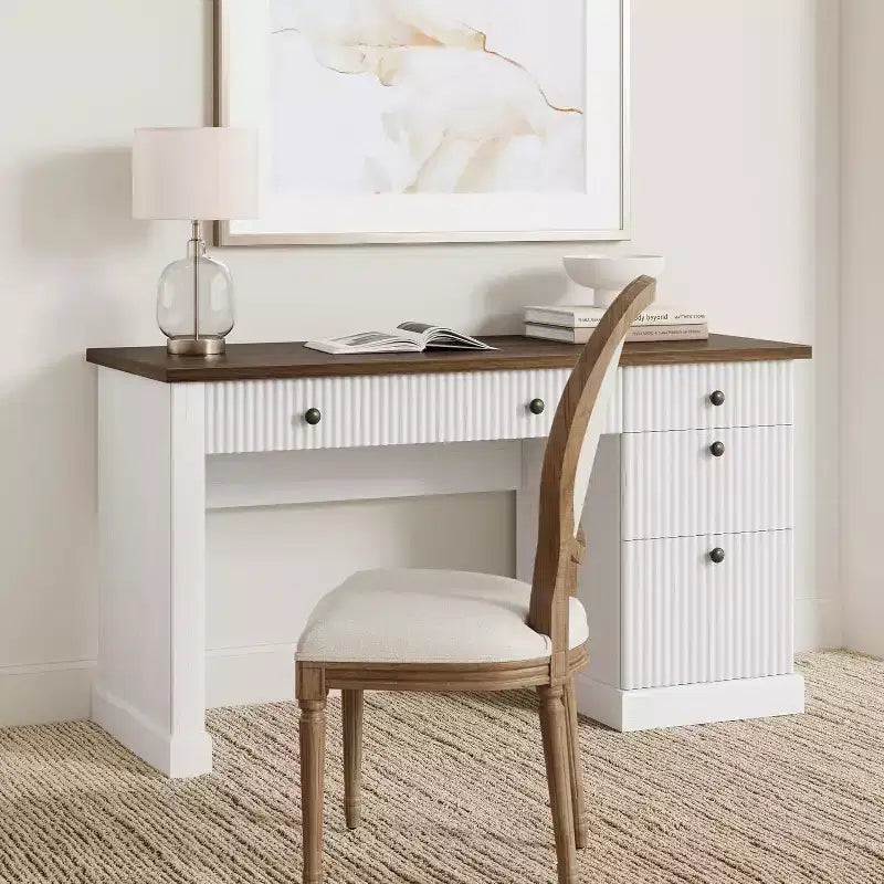 Rangement de bureau cannelé pour la maison, bureau de direction moderne de 54 po avec station de recharge, bureau d'ordinateur en bois avec classeur et tiroirs