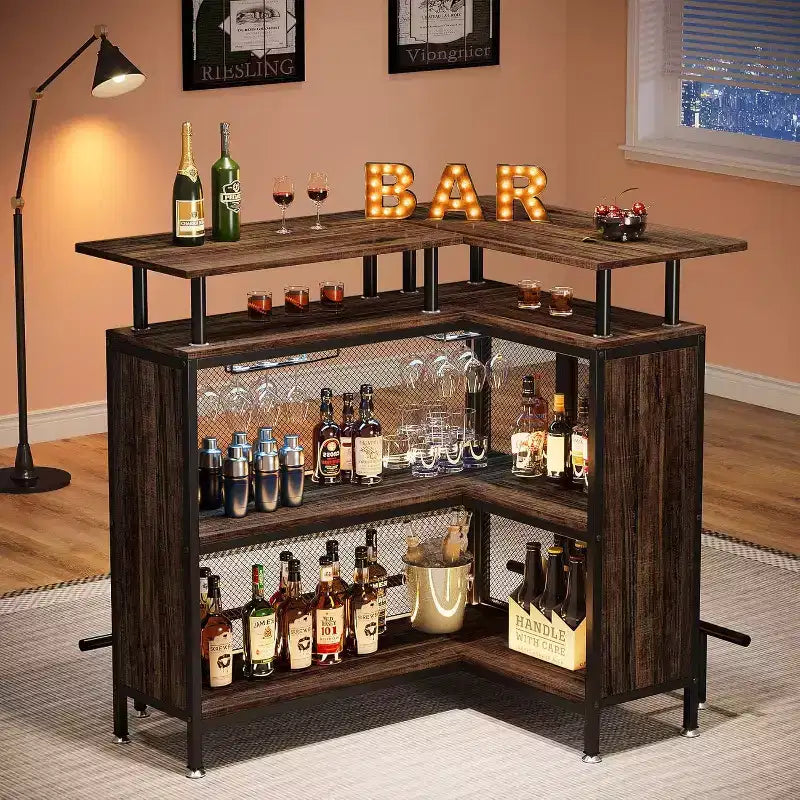 Bar d'angle Lantine en L : Marron rustique, avec porte-verres, étagères à 2 niveaux, repose-pieds.
