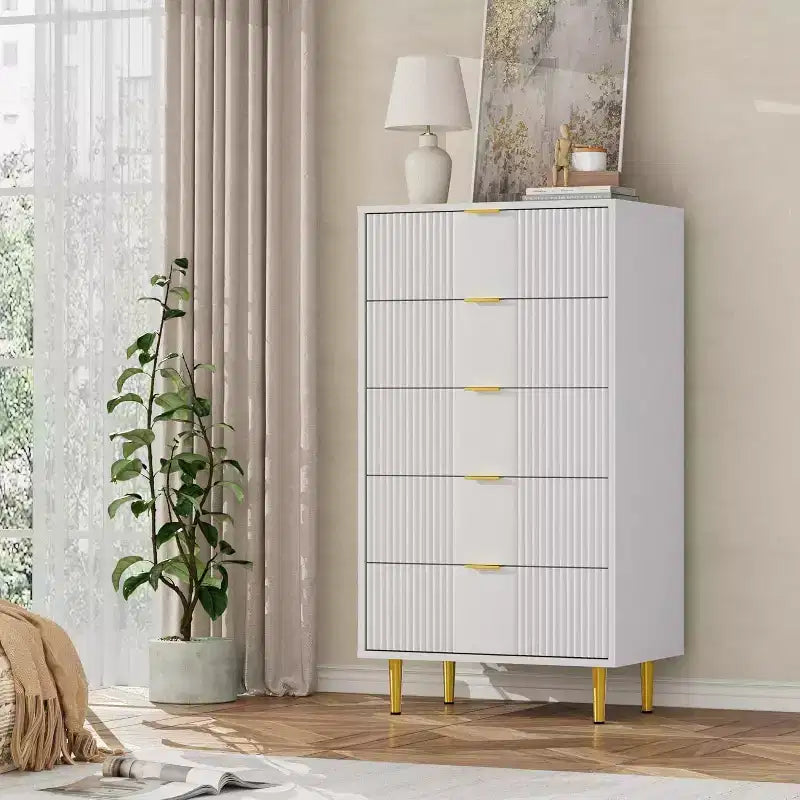 Commode cannelée pour chambre à coucher avec 5 tiroirs, commode moderne de 112,5 cm de hauteur avec poignée en métal, organisateur de rangement de vêtements en bois
