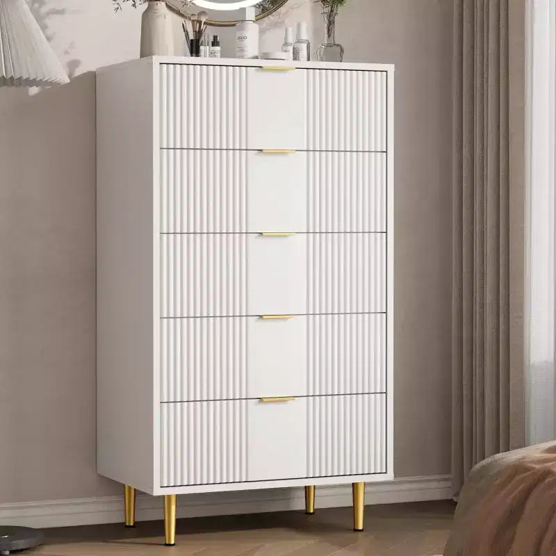 Commode cannelée pour chambre à coucher avec 5 tiroirs, commode moderne de 112,5 cm de hauteur avec poignée en métal, organisateur de rangement de vêtements en bois
