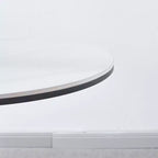Table de salle à manger Tulip de 31,5 pouces, de style Mid-Century, avec plateau rond en MDF et pieds en métal, pour 2 à 4 personnes