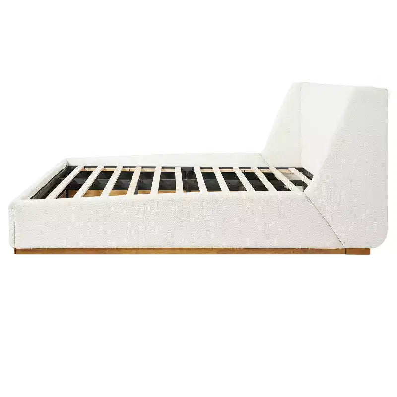 Lit plateforme rembourré moderne Marje Christopher Knight Home en bois d'hévéa avec tête de lit capitonnée