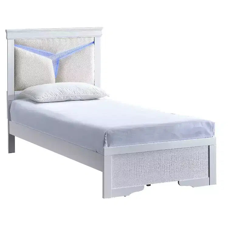 Lit capitonné simple avec tête de lit lumineuse à LED Lorana en bois blanc étincelant de Passion Furniture