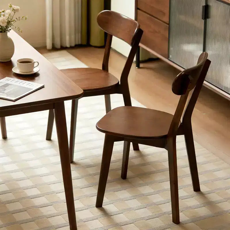 Chaises de salle à manger GDFStudio Dalton Mid Century Modern en bois massif avec dossier incurvé ergonomique (lot de 2)