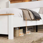 Lit plateforme grand lit/très grand lit avec tête de lit de rangement, cadre de lit plateforme en bois rustique avec station de recharge, blanc antique