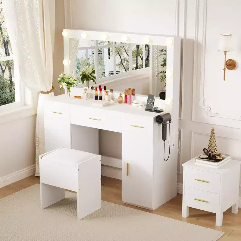 Coiffeuse avec grand miroir et lumières, coiffeuse de maquillage avec éclairage 3 couleurs, 3 tiroirs, 2 armoires, prises de courant, support pour sèche-cheveux, blanc