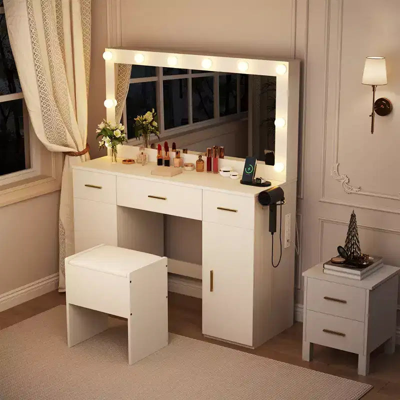 Coiffeuse avec grand miroir et lumières, coiffeuse de maquillage avec éclairage 3 couleurs, 3 tiroirs, 2 armoires, prises de courant, support pour sèche-cheveux, blanc