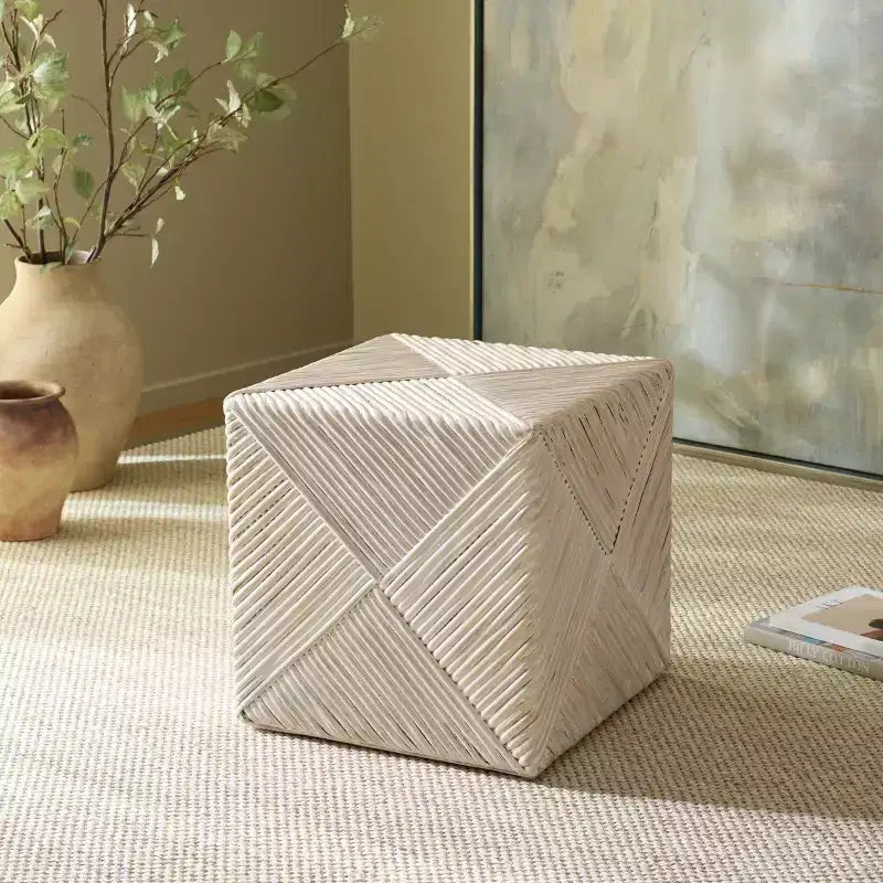 Ottoman en rotin tressé Wynrose - CWK2029 - Blanc cassé - Safavieh Couture