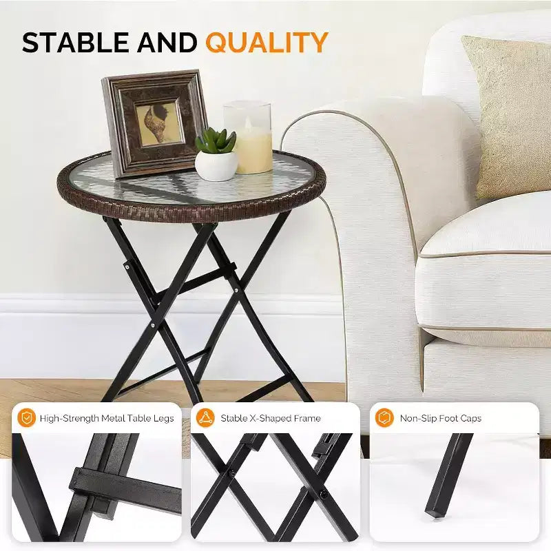VINGLI Table d'appoint d'extérieur pliable en rotin marron moderne de 60 cm, petite table de patio avec plateau en verre trempé