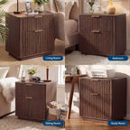 Table de chevet cannelée de 58,4 cm, 2 tiroirs en bois avec station de recharge, poignée en métal et profil incurvé, table d'appoint moderne pour chambre/salon