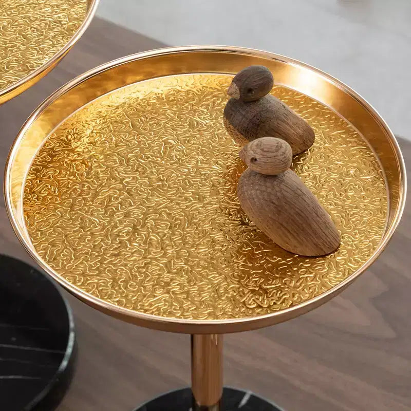 Table d'appoint 2P Or Réglable en Marbre, Table à Thé Martini avec Plateau Métallique et Piédestal en Marbre Naturel pour Présentation et Rangement