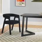 Table de salle à manger en bois massif avec chaises entièrement rembourrées