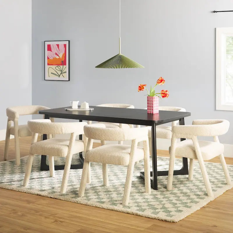 Table de salle à manger en bois massif avec chaises entièrement rembourrées