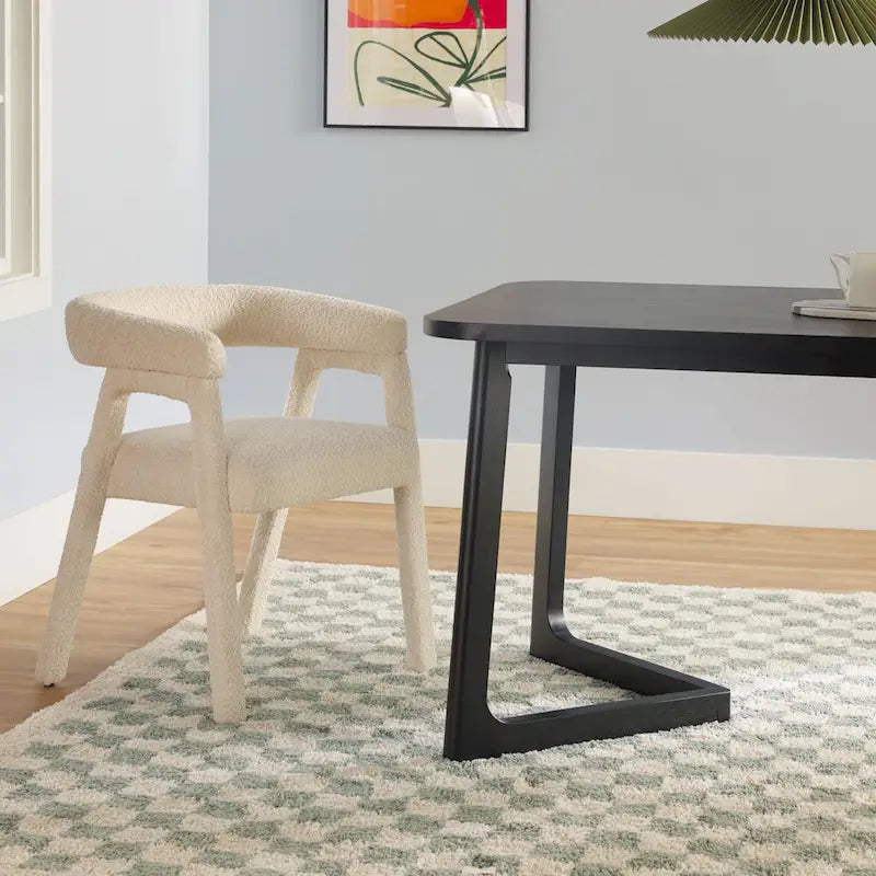 Table de salle à manger en bois massif avec chaises entièrement rembourrées