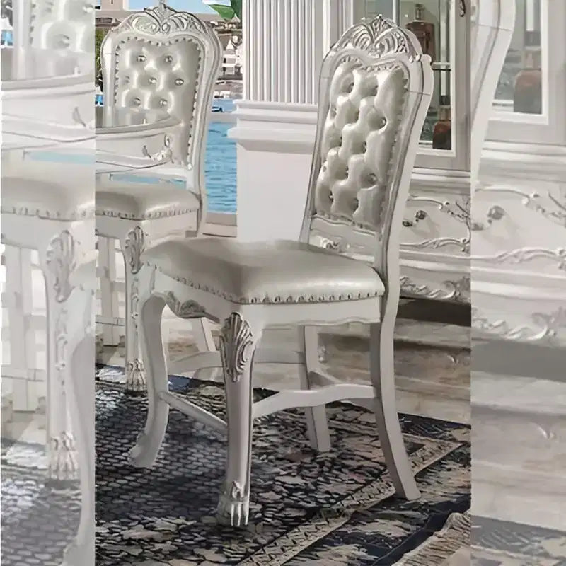 Acme Furniture Chaise de salle à manger Dresden 63,5 cm Tissu et finition blanc cassé : Revêtement en cuir, cadre en bois, accoudoirs, nettoyage localisé