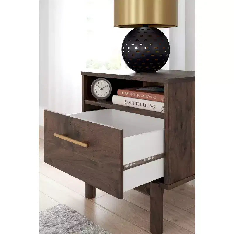 Table de chevet Calverson marron/beige : table de chevet industrielle avec rangement, glissières en métal - Signature Design by Ashley