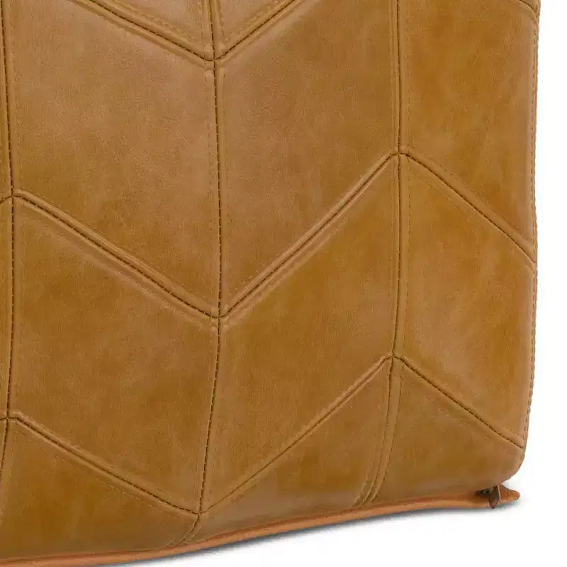 Pouffe carré Gerty de WyndenHall, marron : Cuir véritable à chevrons, aucun assemblage requis, assise rembourrée