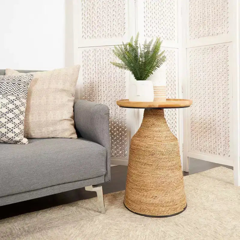 Olivia & May Table d'appoint en plantes séchées faites à la main avec plateau en bois marron : Cadre en pin bohème, aucun assemblage requis