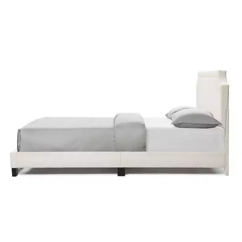 Lit plate-forme moderne Queen Heartwild en tissu bouclé blanc avec clous et tapissé, magasin ouvert 24h/24, 7j/7 : polyester, cadre en bois, sommier tapissier non requis