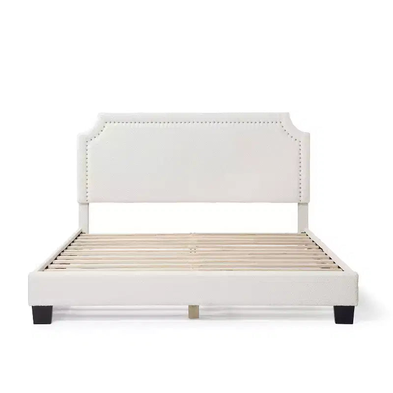Lit plate-forme moderne Queen Heartwild en tissu bouclé blanc avec clous et tapissé, magasin ouvert 24h/24, 7j/7 : polyester, cadre en bois, sommier tapissier non requis
