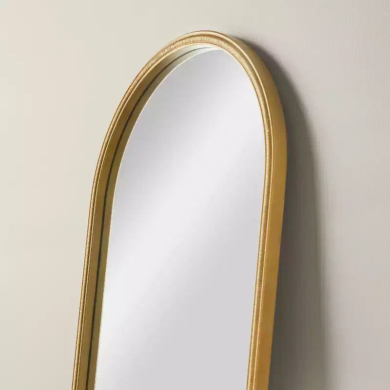 Miroir en bois à cadre cintré 71,1 x 177,8 cm Laiton – Hearth & Hand™ avec Magnolia
