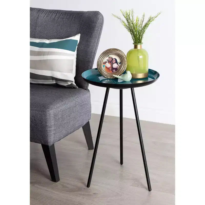 Table d'appoint ronde en métal Laranya par Kate and Laurel