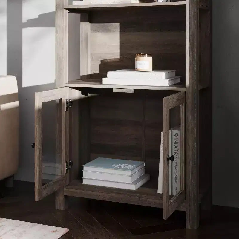 Bibliothèque et meuble de rangement en bois style ferme moderne Emma and Oliver avec portes en verre trempé et 3 étagères supérieures