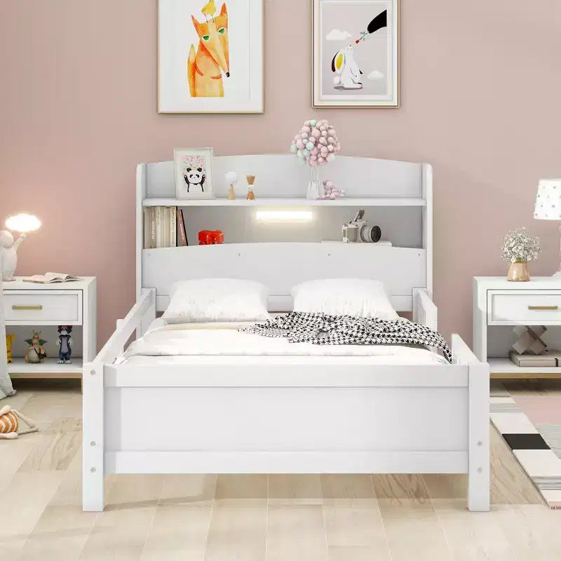 Lit plateforme en bois avec lumières LED intégrées, tête de lit de rangement et barrières de sécurité - ModernLuxe