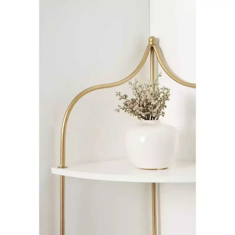 Étagère d'appoint triangulaire en MDF Kate and Laurel Walters, 17x12x35, Blanc et Or