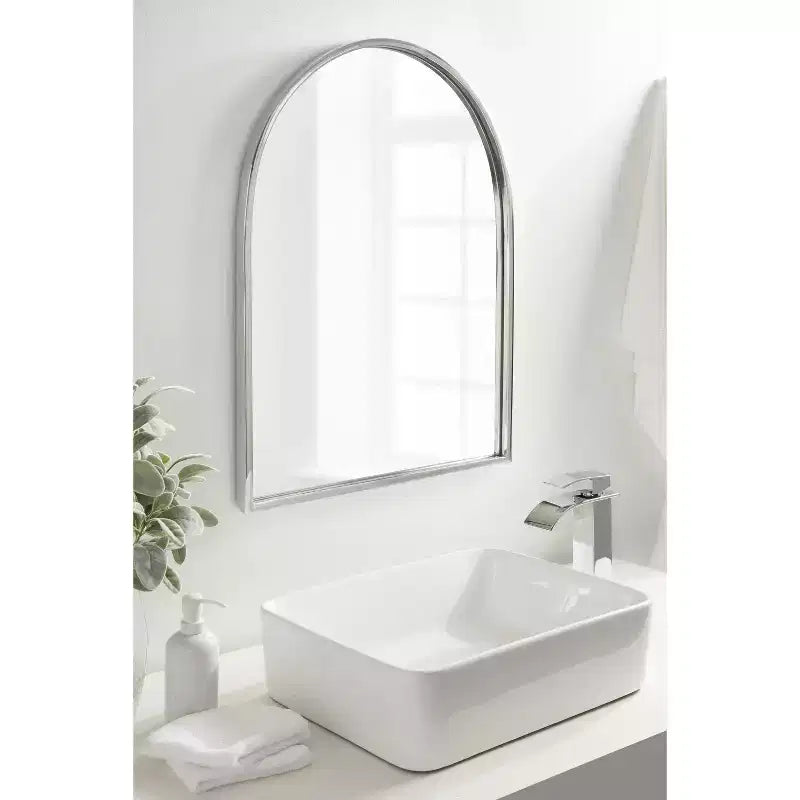 Miroir mural cintrée Rowla Kate et Laurel, 24x32, Argent