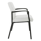 Chaise visiteur en similicuir et cadre noir